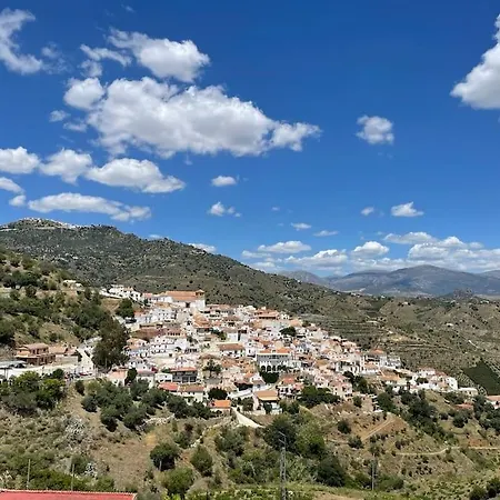 Casa vacanze Casa Asilah, Your Serene Mountain Retreat Awaits! *