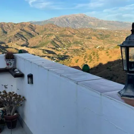 Casa Asilah, Your Serene Mountain Retreat Awaits!