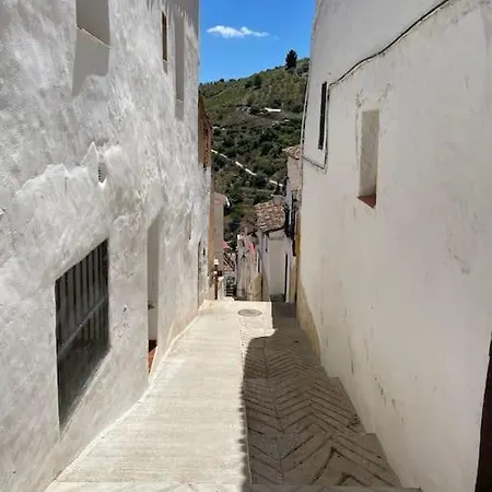 Casa Asilah, Your Serene Mountain Retreat Awaits! Holiday home *