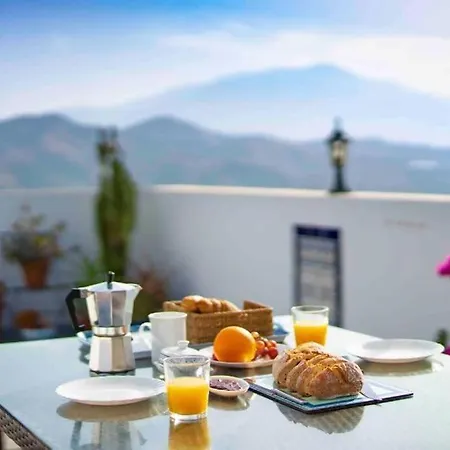 Casa Asilah, Your Serene Mountain Retreat Awaits! Holiday home Cutar